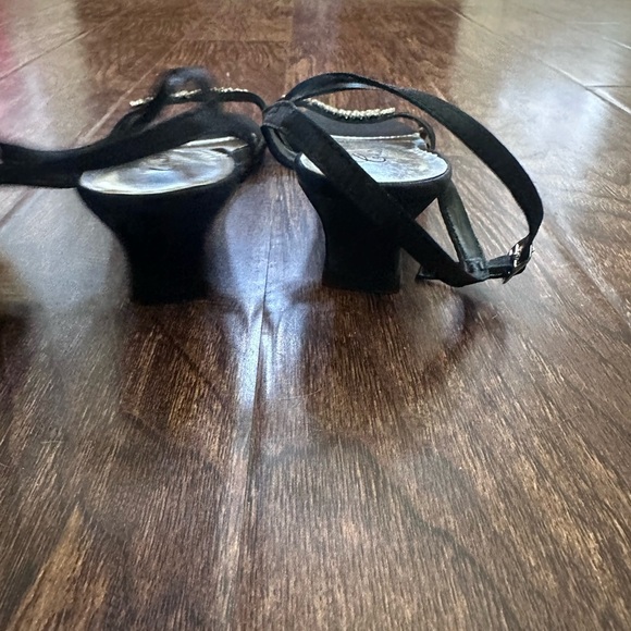 Camille La Vie Elegant Black Heels with Sparkling Accents - Picture 3 of 7